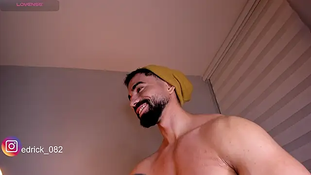 Snapshot of edrick_walton1 chatting on 02/08/25, 02:58 edrick walton1 online show from 02/08/25, 02:58