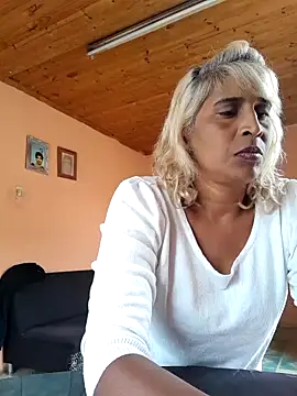 Snapshot of Goodgirlsue_77 chatting on 02/11/25, 01:51 Goodgirlsue 77 online show from 02/11/25, 01:51