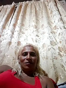 Snapshot of Goodgirlsue_77 chatting on 03/03/25, 09:59 Goodgirlsue 77 online show from 03/03/25, 09:59