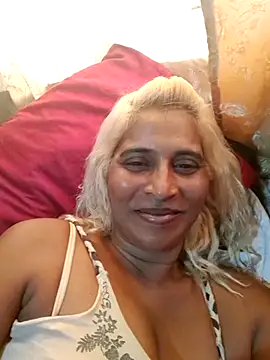 Snapshot of Goodgirlsue_77 chatting on 03/17/25, 11:21 Goodgirlsue 77 online show from 03/17/25, 11:21