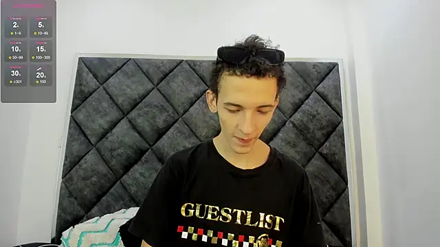 Snapshot of Maisondavis_ chatting on 12/16/24, 10:24 Maisondavis online show from 12/16/24, 10:24