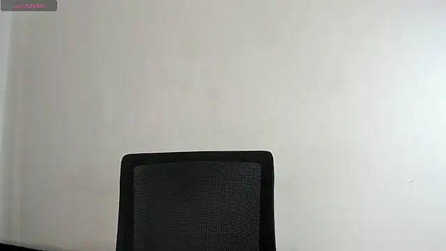 Snapshot of Maisondavis_ chatting on 01/15/25, 10:24 Maisondavis online show from 01/15/25, 10:24