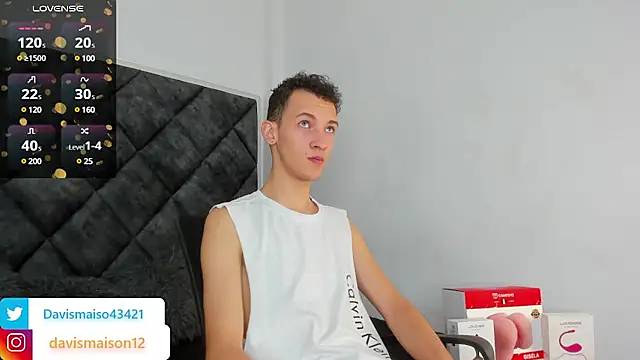 Snapshot of Maisondavis_ chatting on 01/18/25, 08:51 Maisondavis online show from 01/18/25, 08:51