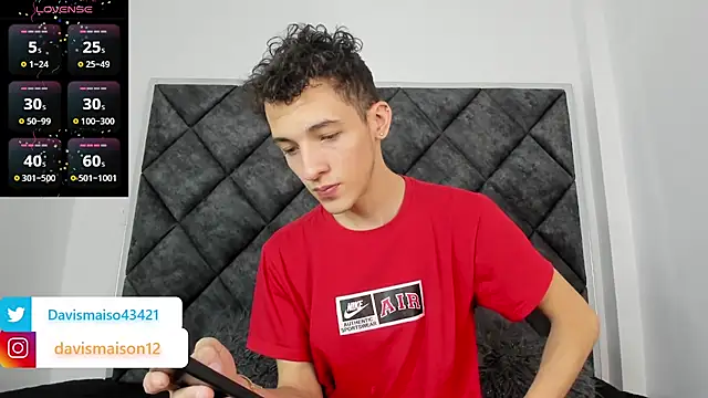 Snapshot of Maisondavis_ chatting on 01/29/25, 09:50 Maisondavis online show from 01/29/25, 09:50