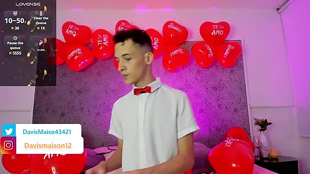 Snapshot of Maisondavis_ chatting on 02/14/25, 09:53 Maisondavis online show from 02/14/25, 09:53