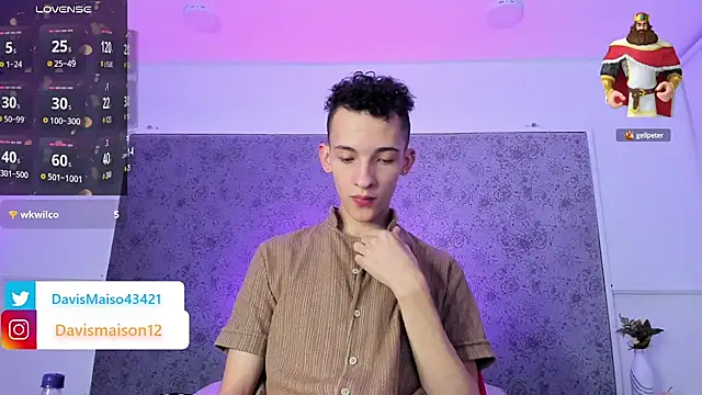 Snapshot of Maisondavis_ chatting on 02/18/25, 12:48 Maisondavis online show from 02/18/25, 12:48