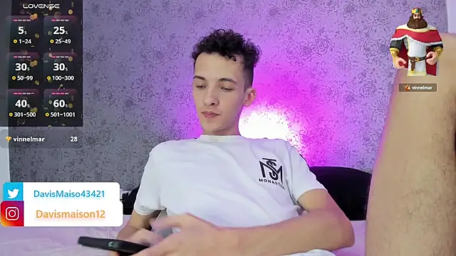 Snapshot of Maisondavis_ chatting on 02/27/25, 01:05 Maisondavis online show from 02/27/25, 01:05