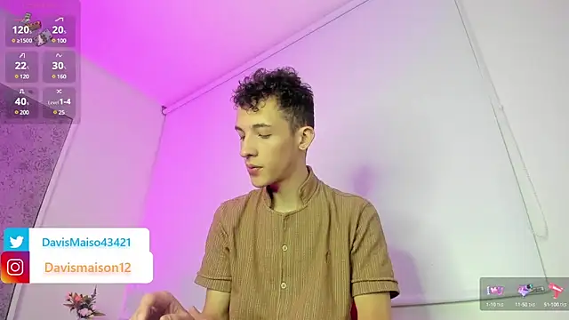 Snapshot of Maisondavis_ chatting on 03/15/25, 07:48 Maisondavis online show from 03/15/25, 07:48