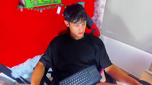 LilOwen  online show from 09/14/25, 07:02