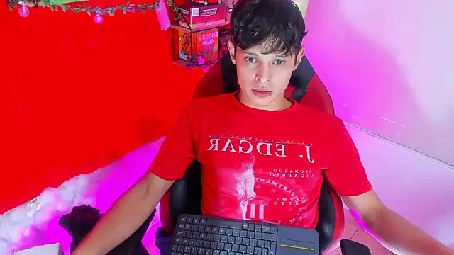 LilOwen  online show from 09/18/25, 07:27