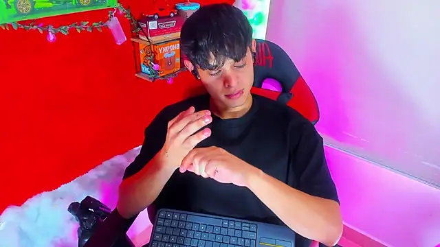 LilOwen  online show from 09/21/25, 06:09