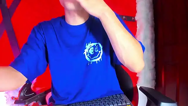 LilOwen  online show from 03/16/26, 06:23