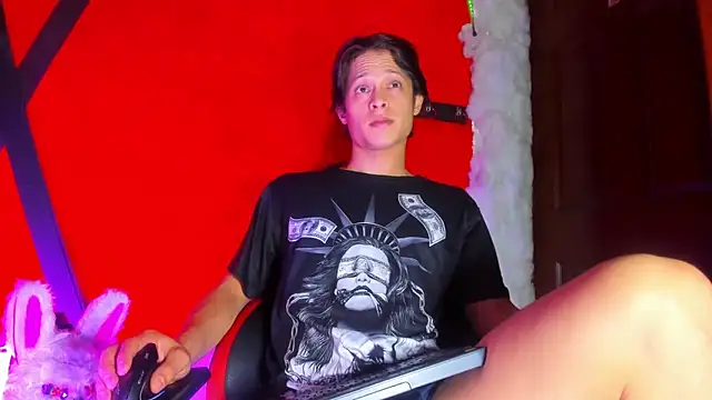 LilOwen  online show from 03/18/26, 05:16