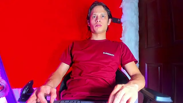 LilOwen  online show from 03/26/26, 05:40