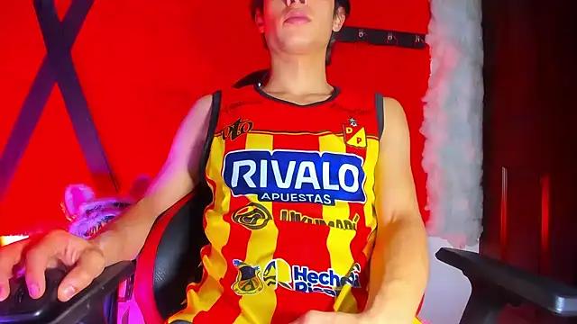 LilOwen  online show from 04/06/26, 05:14