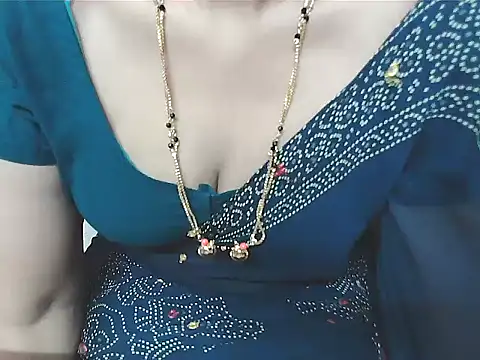 sunitha-3 online show from 09/18/25, 06:04