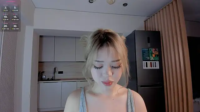 Snapshot of nacumi_mi chatting on 12/18/25, 04:07 nacumi mi online show from 12/18/25, 04:07