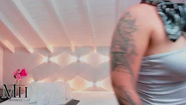 MizzHell online show from 04/21/26, 03:46