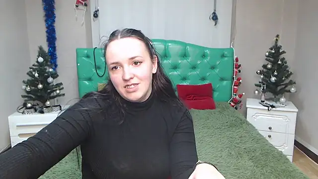 Snapshot of IsabelBlackberry chatting on 12/28/24, 03:26 IsabelBlackberry online show from 12/28/24, 03:26