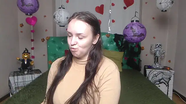 IsabelBlackberry online show from 10/30/25, 06:04