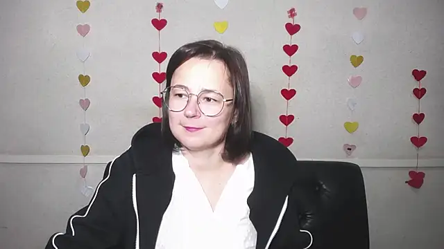 Snapshot of MarieSho chatting on 12/16/24, 01:22 MarieSho online show from 12/16/24, 01:22