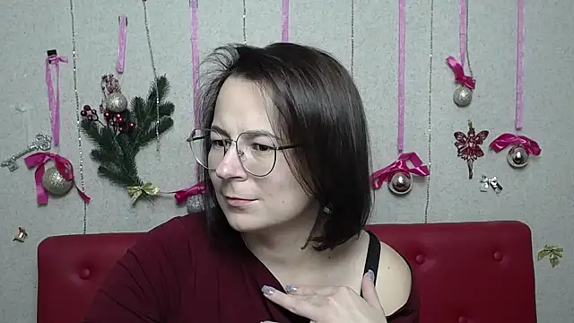 Snapshot of MarieSho chatting on 12/19/24, 01:18 MarieSho online show from 12/19/24, 01:18