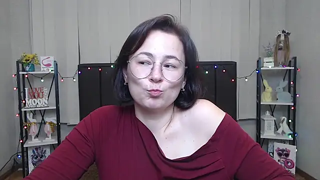 Snapshot of MarieSho chatting on 01/31/25, 01:23 MarieSho online show from 01/31/25, 01:23