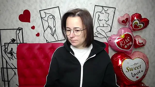 Snapshot of MarieSho chatting on 02/14/25, 07:07 MarieSho online show from 02/14/25, 07:07