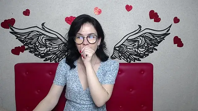 Snapshot of JasmineKouch chatting on 03/17/25, 12:30 JasmineKouch online show from 03/17/25, 12:30