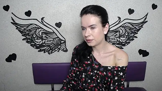 Snapshot of JasmineKouch chatting on 09/09/25, 05:23 JasmineKouch online show from 09/09/25, 05:23