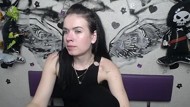 Snapshot of JasmineKouch chatting on 11/02/25, 06:21 JasmineKouch online show from 11/02/25, 06:21