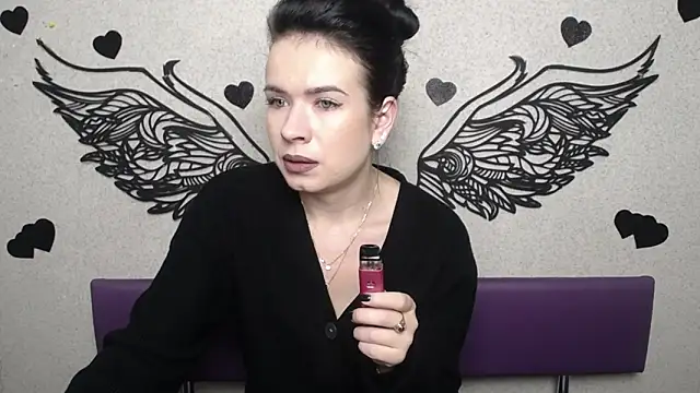 Snapshot of JasmineKouch chatting on 11/17/25, 07:14 JasmineKouch online show from 11/17/25, 07:14