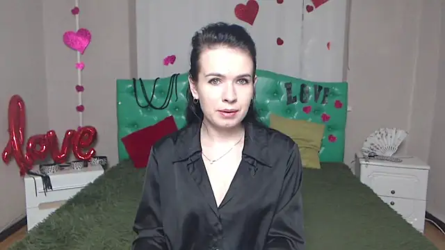 Snapshot of JasmineKouch chatting on 12/04/25, 06:34 JasmineKouch online show from 12/04/25, 06:34