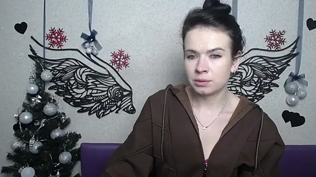 Snapshot of JasmineKouch chatting on 12/13/25, 07:53 JasmineKouch online show from 12/13/25, 07:53