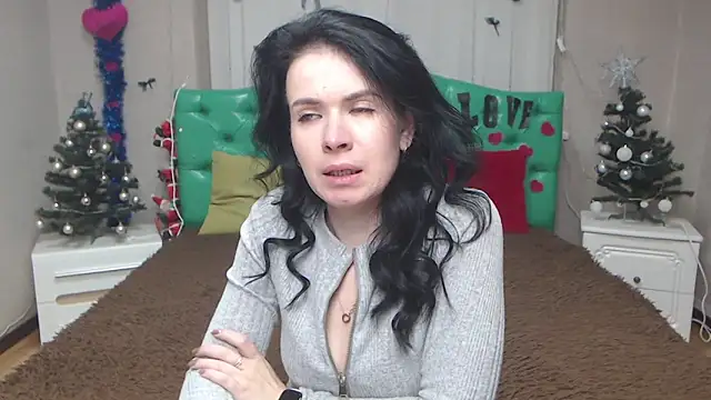 JasmineKouch online show from 01/06/26, 06:33