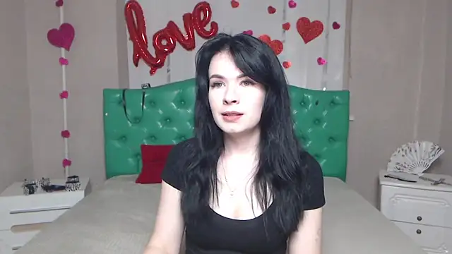 JasmineKouch online show from 04/16/26, 06:03