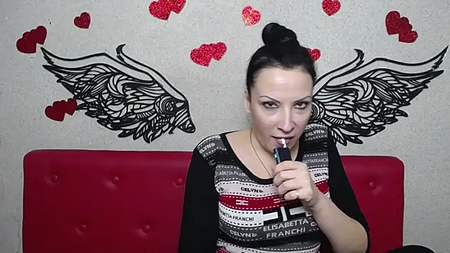 ElizabethSho online show from 03/06/25, 09:42