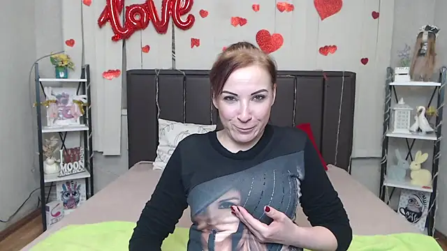 ElizabethSho online show from 04/07/26, 05:13