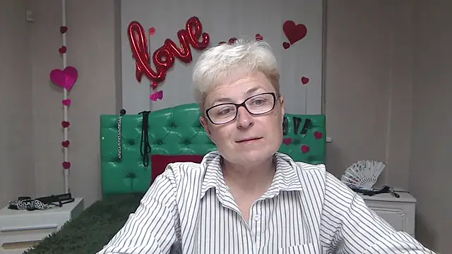 EmiliaGree online show from 09/10/25, 05:13