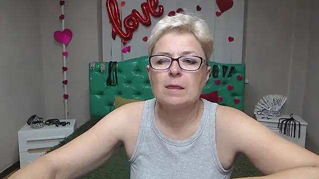 EmiliaGree online show from 09/26/25, 05:06