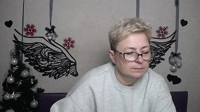 EmiliaGree online show from 12/20/25, 06:04