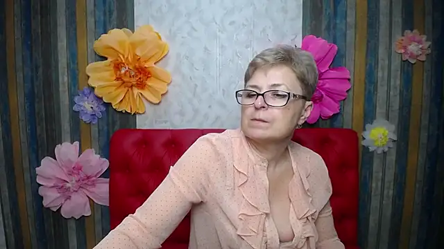 EmiliaGree online show from 04/18/26, 07:07