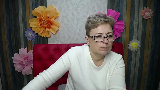 EmiliaGree online show from 04/19/26, 06:10