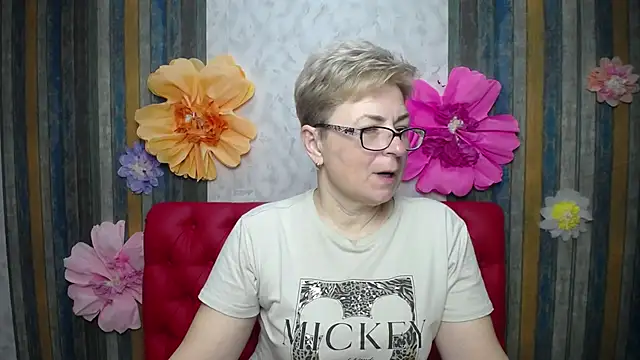 Snapshot of EmiliaGree chatting on 05/07/26, 05:07 EmiliaGree online show from 05/07/26, 05:07