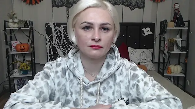 OliviaHorst online show from 11/02/25, 06:10