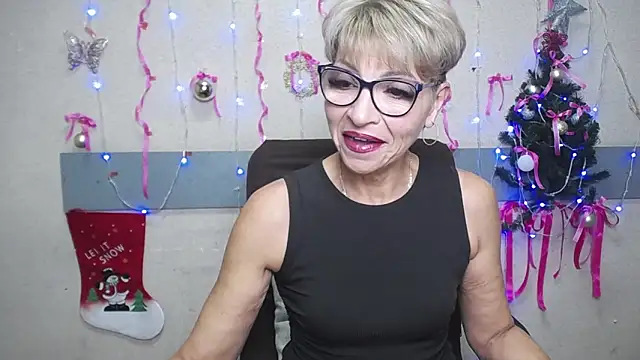 Snapshot of EllaBonito chatting on 01/14/25, 06:34 EllaBonito online show from 01/14/25, 06:34