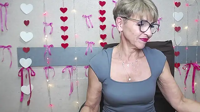 Snapshot of EllaBonito chatting on 01/25/25, 12:26 EllaBonito online show from 01/25/25, 12:26