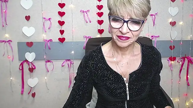 Snapshot of EllaBonito chatting on 01/27/25, 12:48 EllaBonito online show from 01/27/25, 12:48