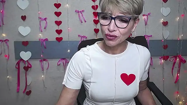 Snapshot of EllaBonito chatting on 01/30/25, 12:37 EllaBonito online show from 01/30/25, 12:37
