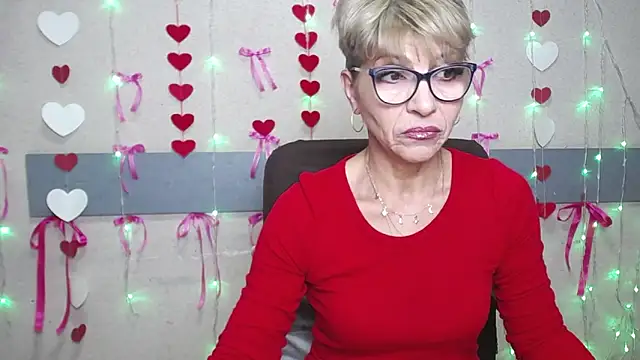 Snapshot of EllaBonito chatting on 01/31/25, 06:24 EllaBonito online show from 01/31/25, 06:24